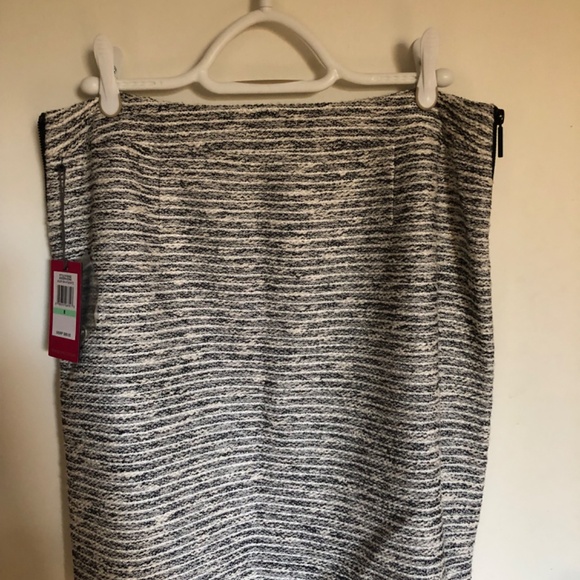 Vince Camuto Tweed Skirt  Size 8.  NWT - Picture 2 of 4